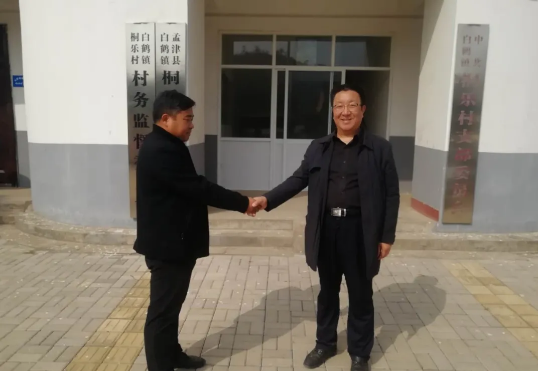 凱賓耐特實業(yè)集團在白鶴鎮(zhèn)桐樂村投資的大棚建設(shè)項目正式開工